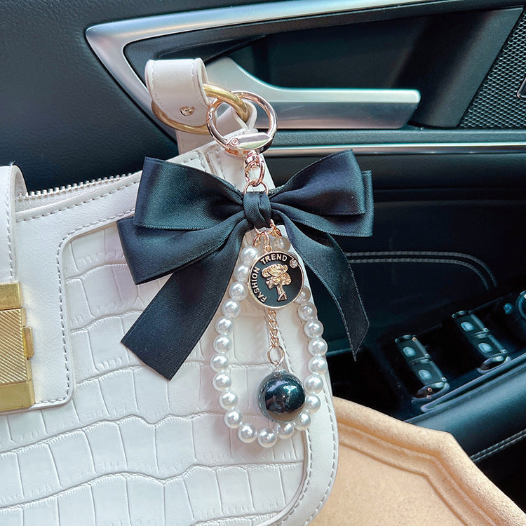 Wholesale Big Bow Tie Keychain Pearl Chain Zinc Alloy Keychain